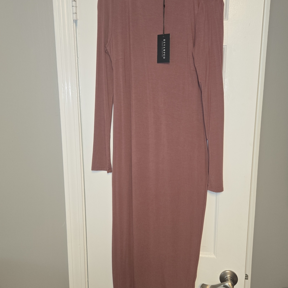 Chic Long Sleeve Midi Dress in Mauve